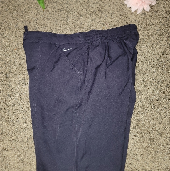 Nike Capri color gray and Stripes color white and purple - Picture 7 of 9